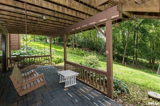 28018 230TH Street, Le Claire, IA 52753