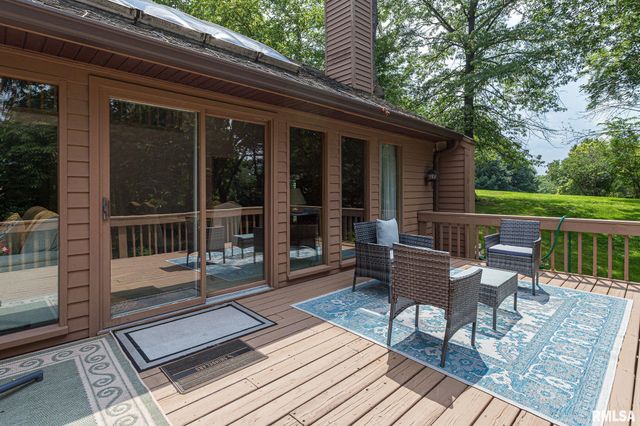 28018 230TH Street, Le Claire, IA 52753