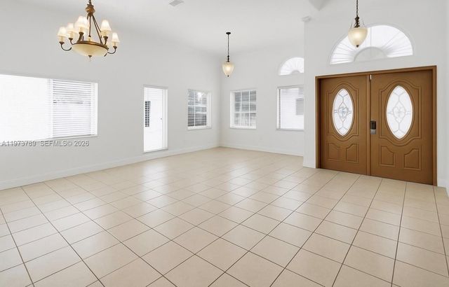 5051 SW 163rd Ct, Miami, FL 33185