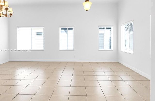 5051 SW 163rd Ct, Miami, FL 33185