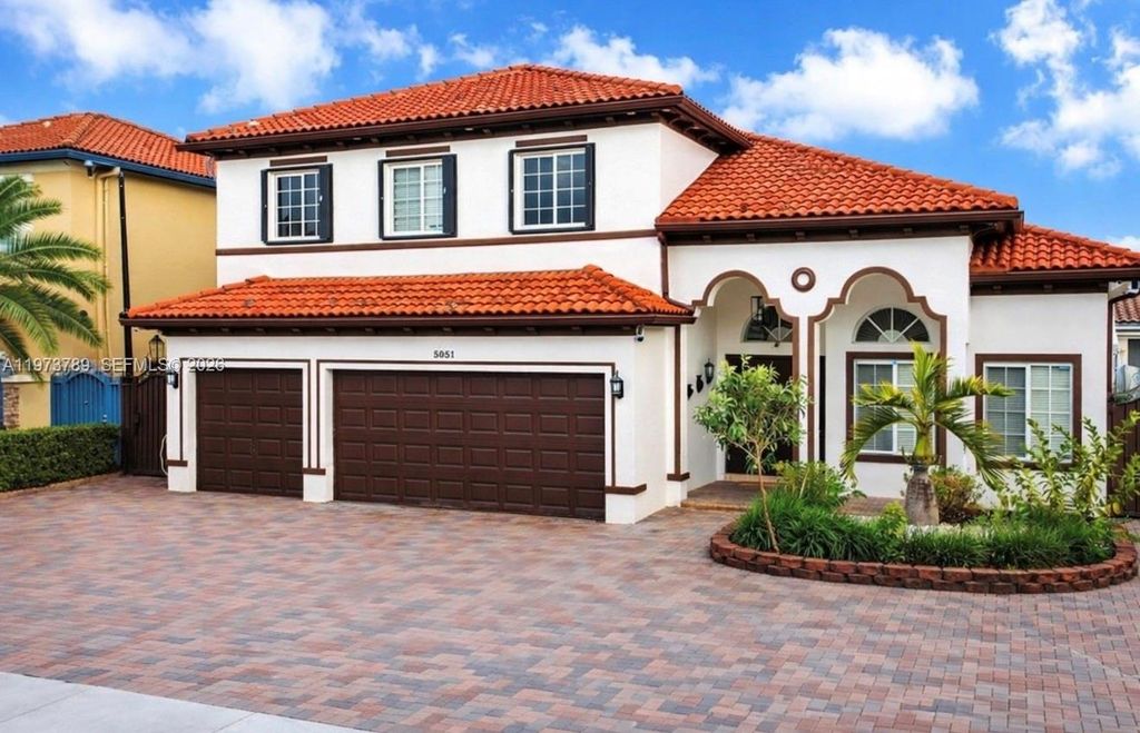 5051 SW 163rd Ct, Miami, FL 33185