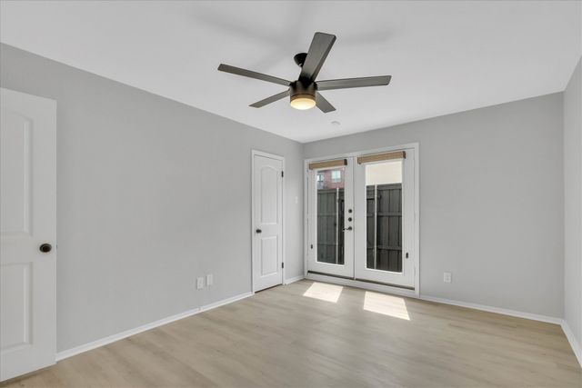 5926 Sandhurst Lane 123, Dallas, TX 75206