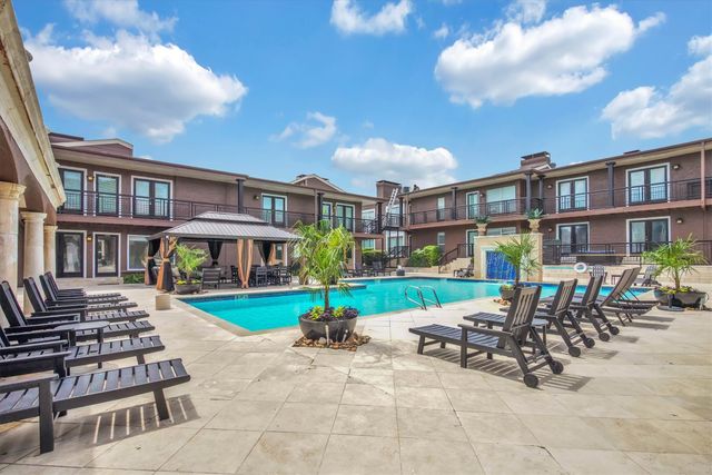 5926 Sandhurst Lane 123, Dallas, TX 75206