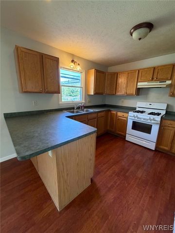 3454 Murphy Road, Newfane, NY 14108