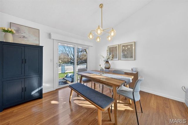 4 Huntington Place Drive, Glen Carbon, IL 62034