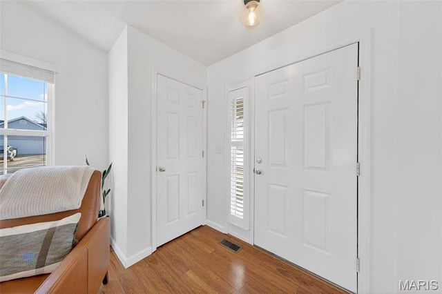 4 Huntington Place Drive, Glen Carbon, IL 62034