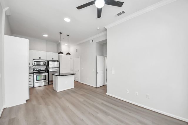 6363 San Felipe Street 332, Houston, TX 77057