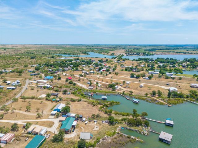 185 Lakeview Drive, Coleman, TX 76834