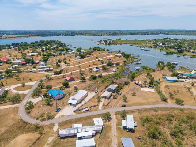 185 Lakeview Drive, Coleman, TX 76834