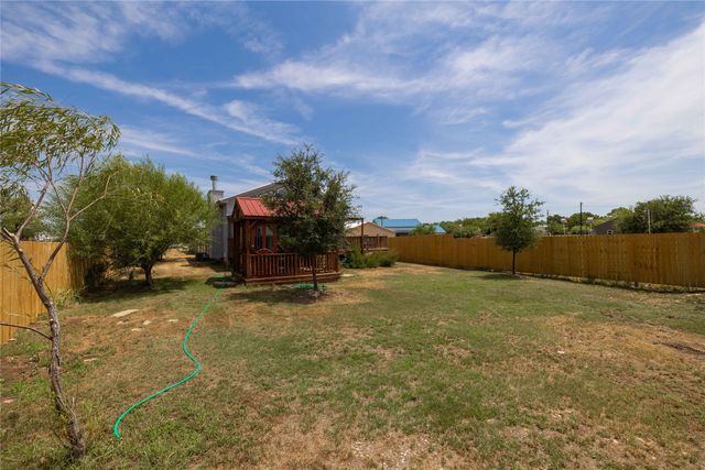 185 Lakeview Drive, Coleman, TX 76834
