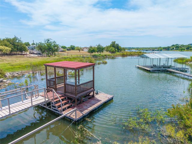 185 Lakeview Drive, Coleman, TX 76834