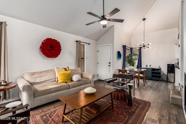 1433 W Calle Plomo, Tucson, AZ 85745