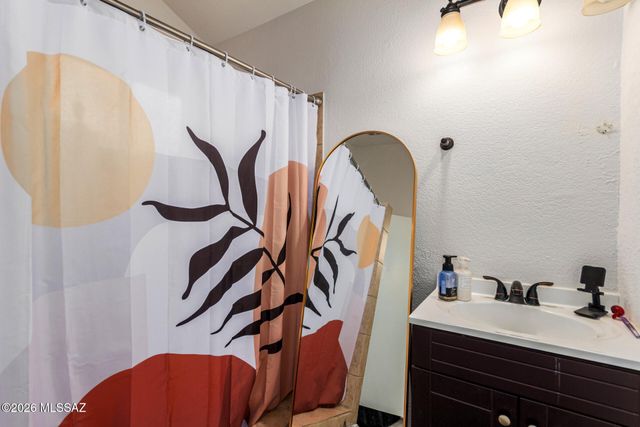 1433 W Calle Plomo, Tucson, AZ 85745