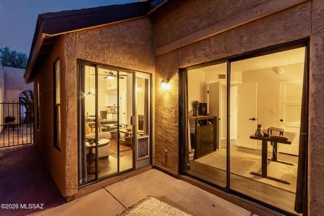 1433 W Calle Plomo, Tucson, AZ 85745