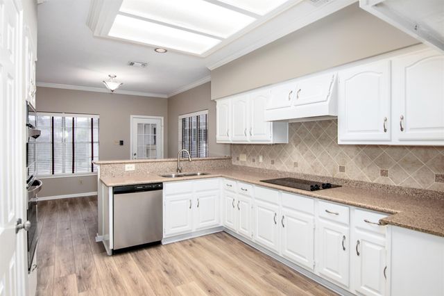 15118 Greenleaf Lane, Houston, TX 77062