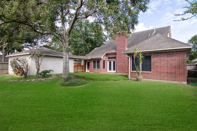 15118 Greenleaf Lane, Houston, TX 77062