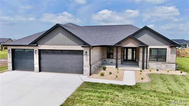 304 Rumsfeld Drive, Troy, IL 62294