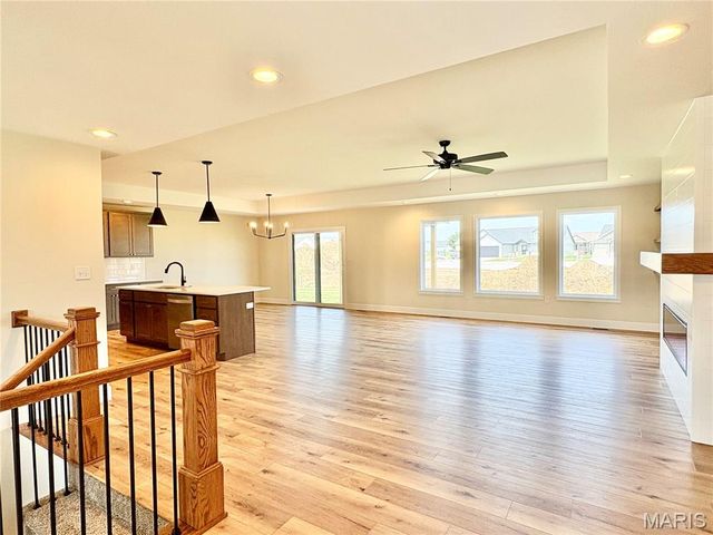 304 Rumsfeld Drive, Troy, IL 62294