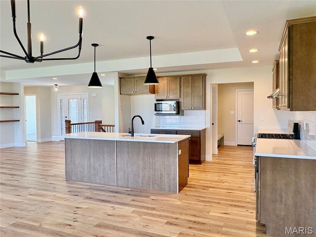 304 Rumsfeld Drive, Troy, IL 62294
