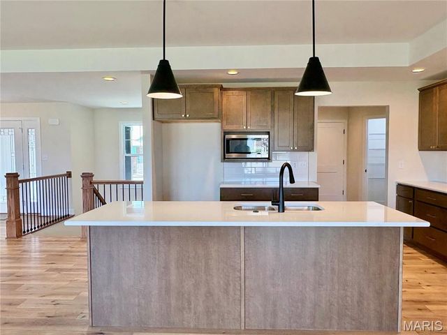304 Rumsfeld Drive, Troy, IL 62294