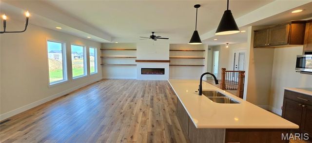 304 Rumsfeld Drive, Troy, IL 62294