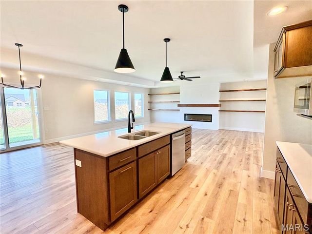 304 Rumsfeld Drive, Troy, IL 62294