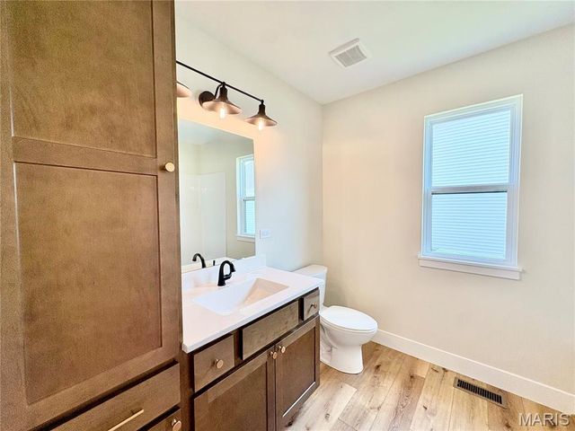304 Rumsfeld Drive, Troy, IL 62294