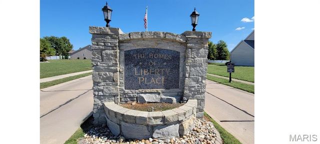 304 Rumsfeld Drive, Troy, IL 62294
