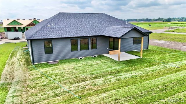 304 Rumsfeld Drive, Troy, IL 62294