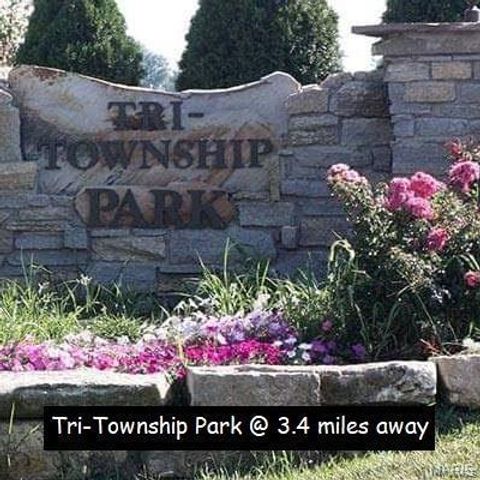 304 Rumsfeld Drive, Troy, IL 62294