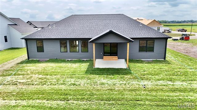 304 Rumsfeld Drive, Troy, IL 62294