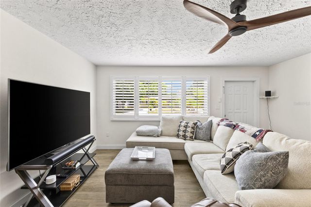 163 SUNWAY AVENUE, Sarasota, FL 34237