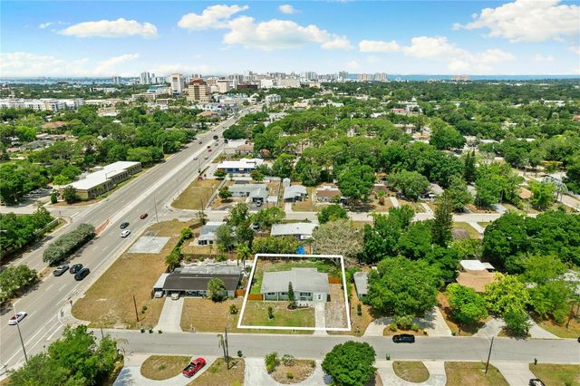 163 SUNWAY AVENUE, Sarasota, FL 34237