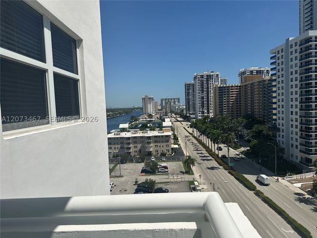 3000 S Ocean Dr 922, Hollywood, FL 33019