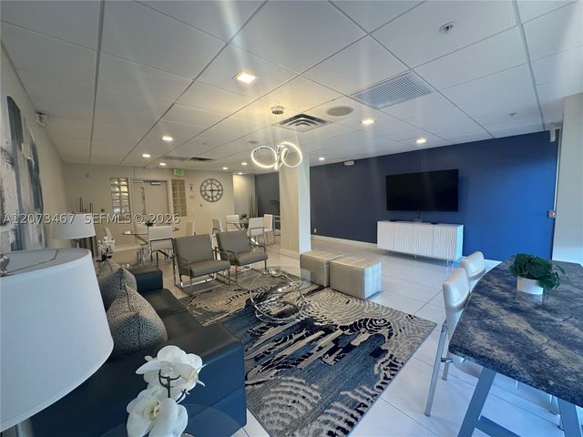 3000 S Ocean Dr 922, Hollywood, FL 33019