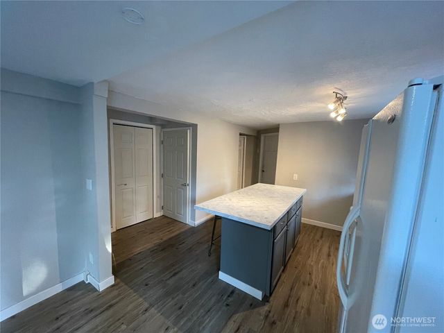 30524 8TH Avenue SW, Federal Way, WA 98023