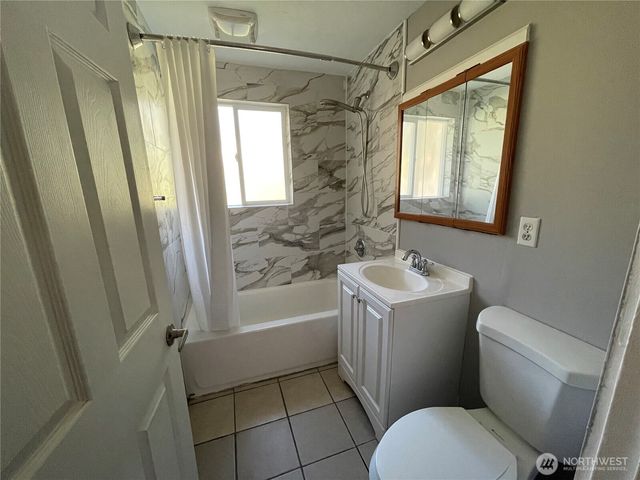 30524 8TH Avenue SW, Federal Way, WA 98023