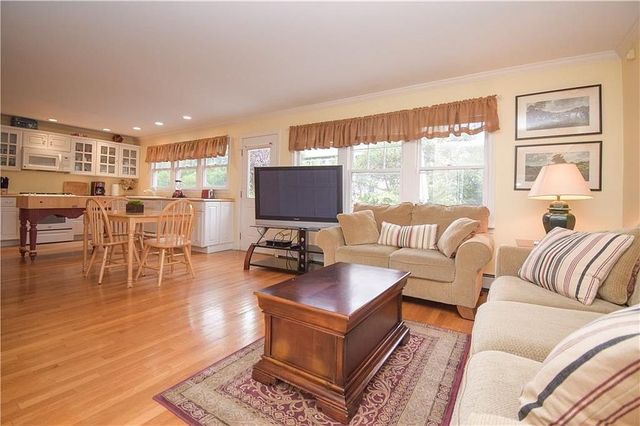 4 Key Court, Newport, RI 02840