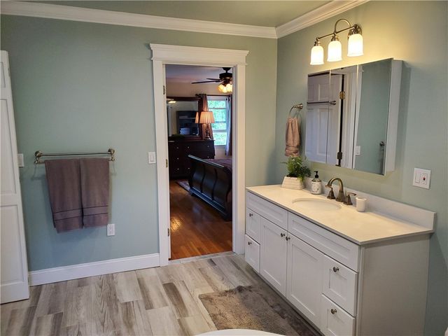 4 Key Court, Newport, RI 02840