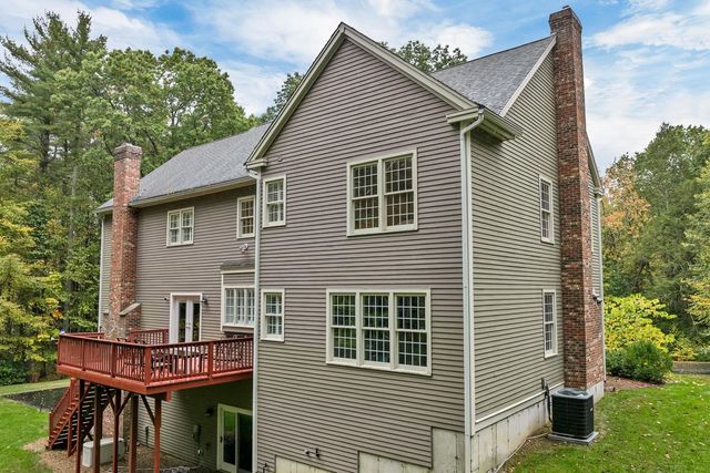 3 Batchelder Lane, Hampton Falls, NH 03844