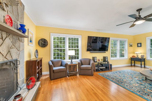 3 Batchelder Lane, Hampton Falls, NH 03844