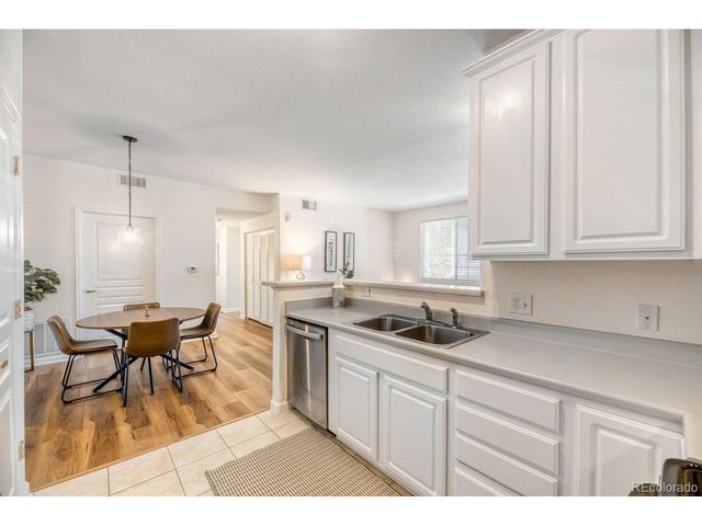 10331 W Girton Dr 104, Lakewood, CO 80227