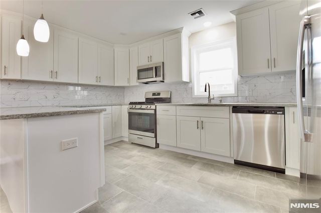 32 Garibaldi Avenue 3, Newark, NJ 07114