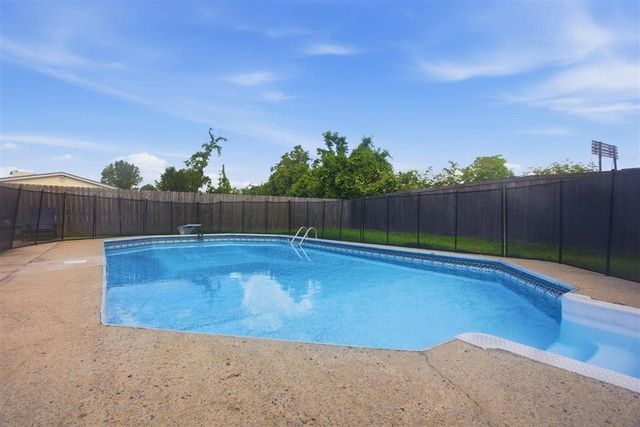 900 Contraband Lane, Lake Charles, LA 70605