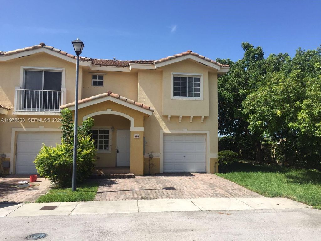 13950 SW 260th St 101, Homestead, FL 33032
