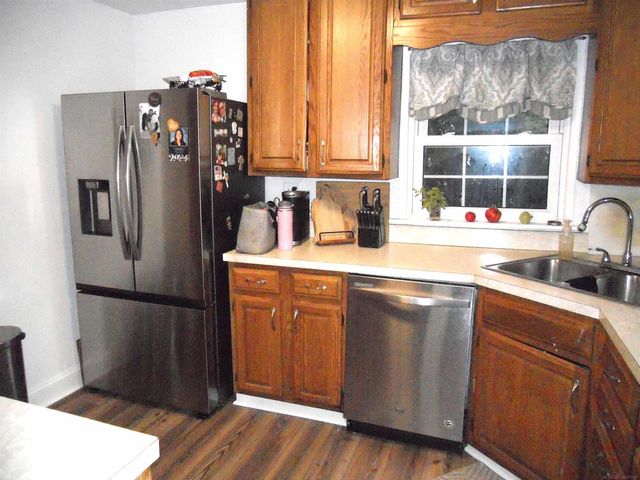 8239 Garbor Drive, Warren, MI 48093