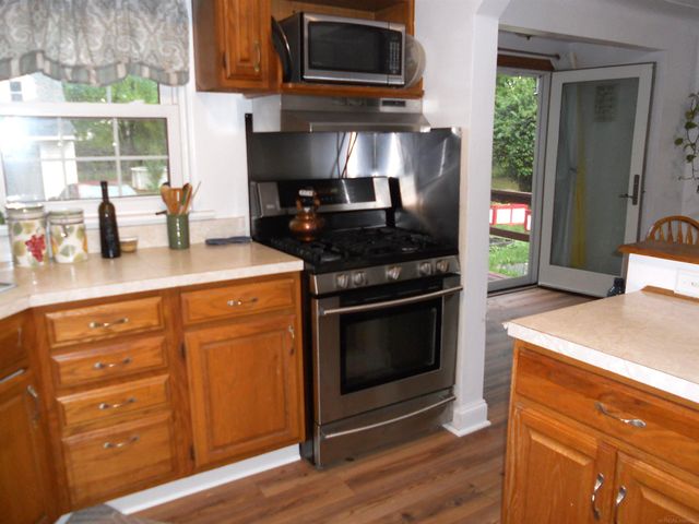 8239 Garbor Drive, Warren, MI 48093