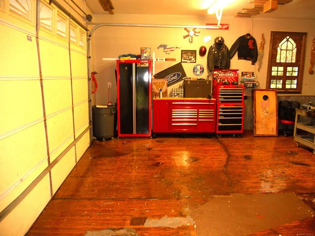 8239 Garbor Drive, Warren, MI 48093