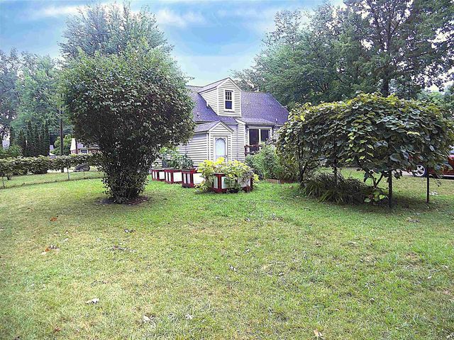 8239 Garbor Drive, Warren, MI 48093