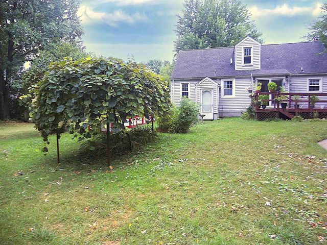 8239 Garbor Drive, Warren, MI 48093